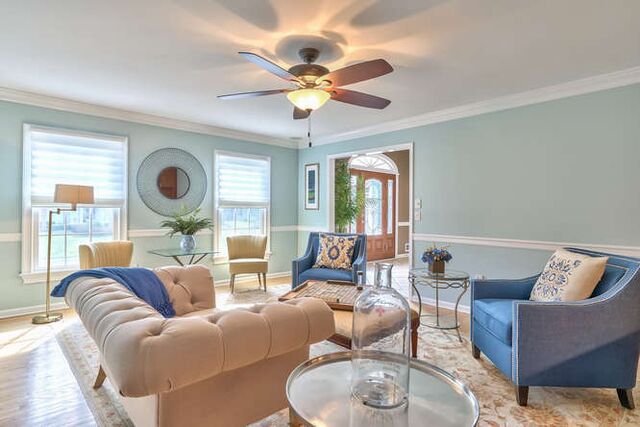 Great info on the easiest way to professionally decorate your home!